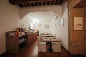 Dining - B&B Duomo (Siena)