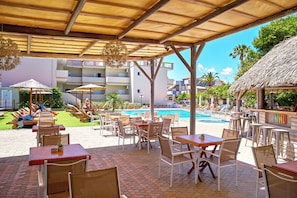 Outdoor dining - Inea Studio (Chania)