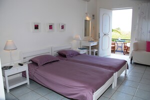 Studio, Balcony, Sea View | Hypo-allergenic bedding, desk, soundproofing, rollaway beds