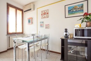 Apartment | In-room dining