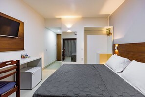 Frigobar, escrivaninha, cortinas blackout, Wi-Fi de cortesia
