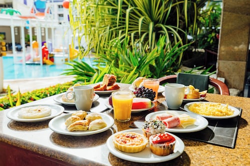 EL ARAM BEACH & CONVENTION