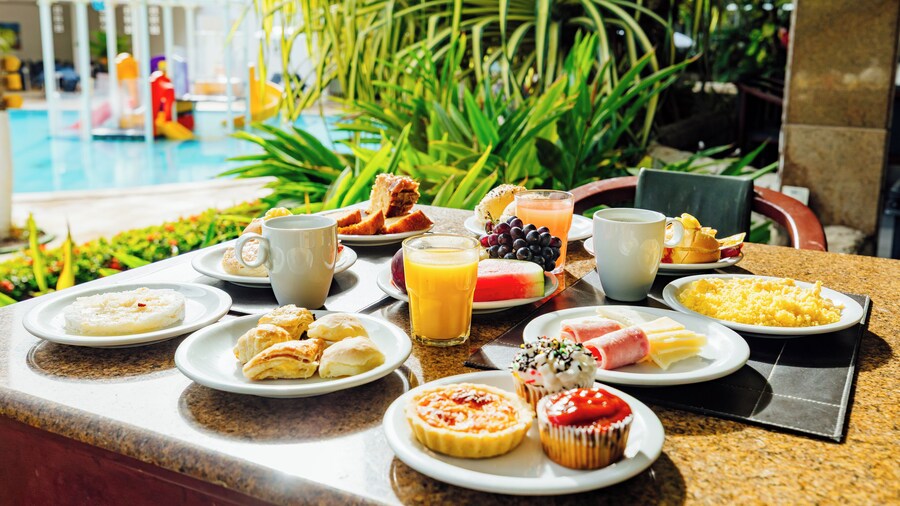 EL ARAM BEACH & CONVENTION