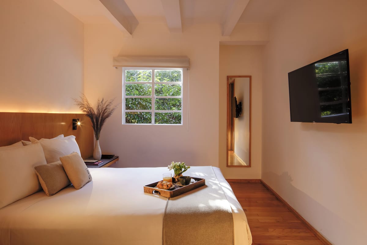 1 bedroom, premium bedding, in-room safe, blackout curtains