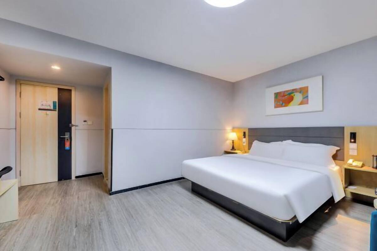 Coffres-forts dans les chambres, Wi-Fi gratuit, draps fournis