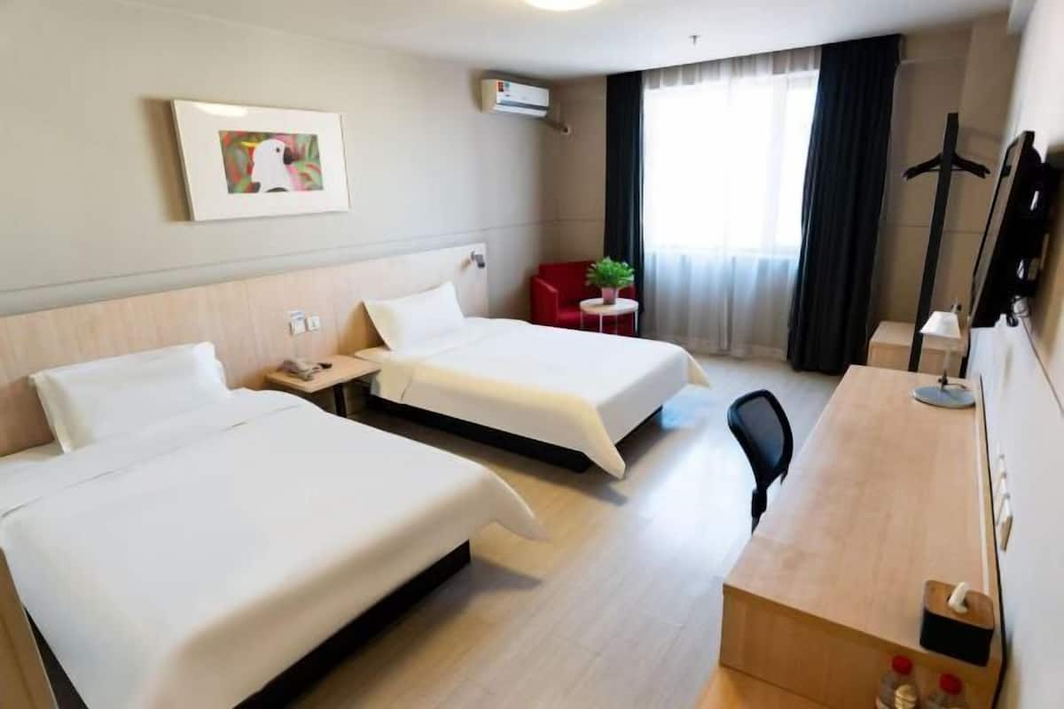 Coffres-forts dans les chambres, Wi-Fi, draps fournis