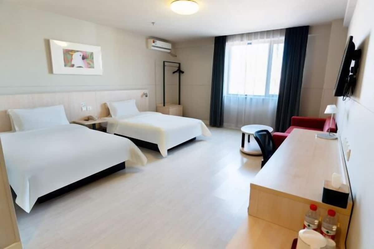 Coffres-forts dans les chambres, Wi-Fi, draps fournis