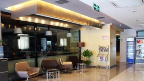 Lobby sitting area - Jinjiang Inn (Ji'nan Qianfoshan Shidong Road Metro Station Hotel) (Jinan)