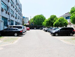 Free self parking