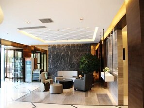 Siddeområde i lobbyen