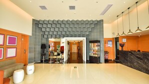 Lobby - Jinjiang Inn Select (Haikou Arcade House Old Street Binhai Avenue) (Haikou)
