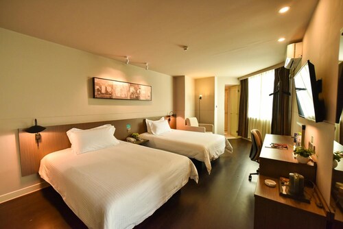 Jinjiang Inn Select Haikou Qilou Old Street Binhai Avenue