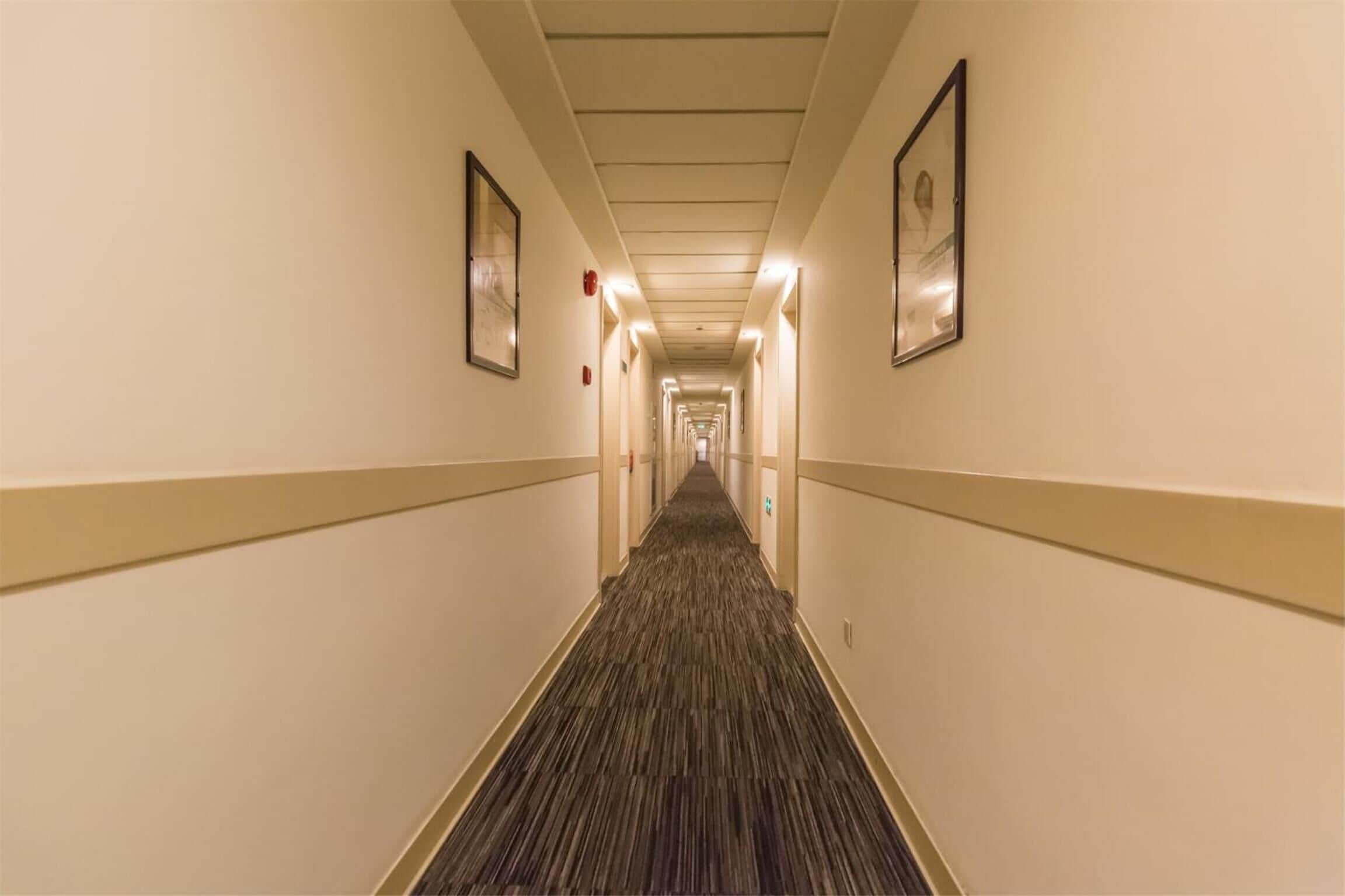 المنشأة من الداخل