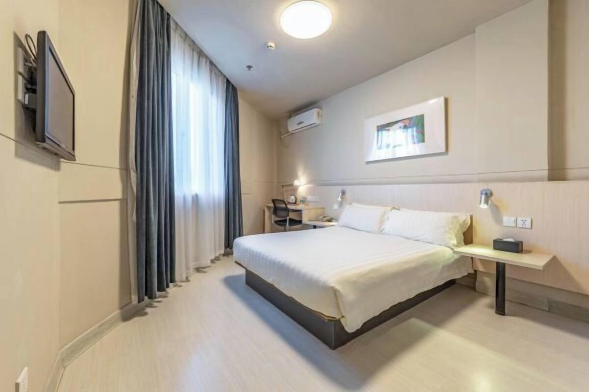 Wifi gratis y ropa de cama