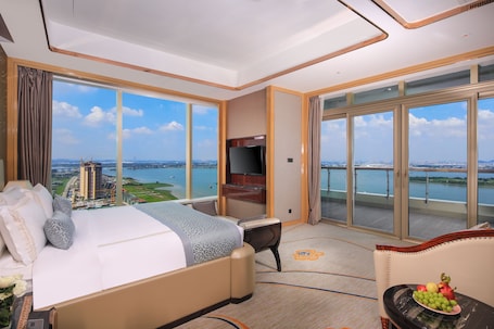 Premium bedding, minibar, in-room safe, individually decorated