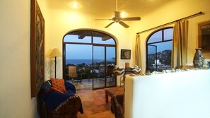 Unit #4 Villa, 1 King Bed, Kitchen, Ocean View | Living area