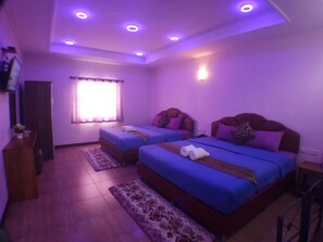 Family Room | Minibar, desk, iron/ironing board, free WiFi - Hi Tech Resort (Kabin Buri)