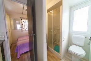 Comfort Mobile Home | Bathroom