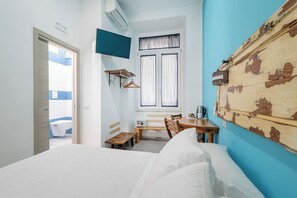 Double Room | Down comforters, memory foam beds, free minibar, in-room safe - B&B DolceVita Napoli (Naples)