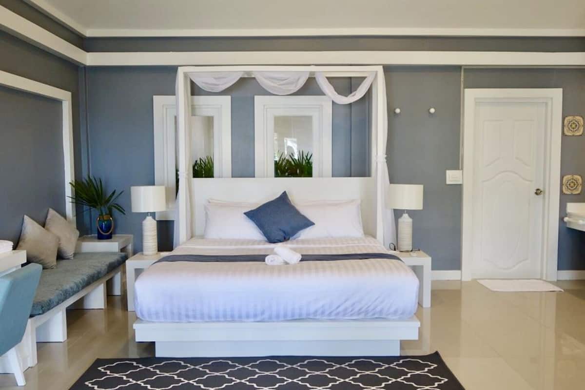 villa with private pool | premium bedding, in-room safe, desk, free wifi