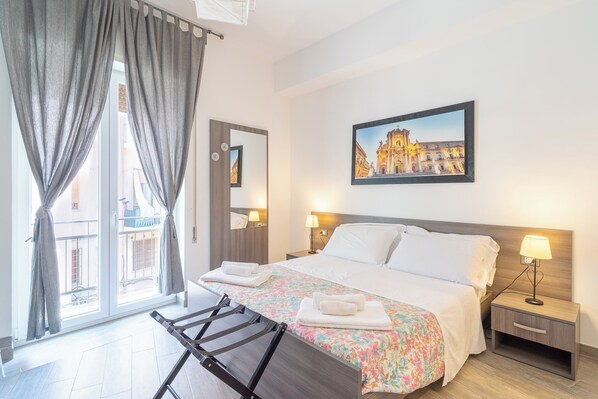 Dubbelrum | Skrivbord, gratis wi-fi och sängkläder