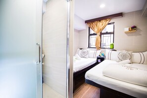 Family Room | Soundproofing, free WiFi - Smiley Inn (Kowloon)