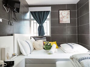 Triple Room | Soundproofing, free WiFi - Smiley Inn (Kowloon)