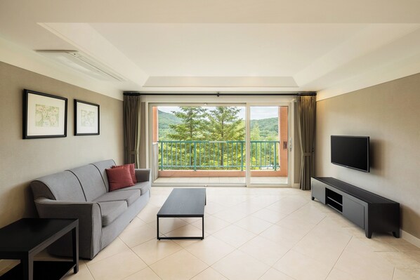 [Valley Village] 46 PY Noble | Wohnbereich | Flachbildfernseher, Fußbodenheizung