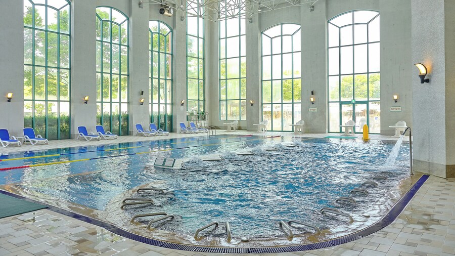 Oak Valley Valley Village