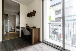 Bureau, rideaux occultants, chambres insonorisées, Wi-Fi gratuit