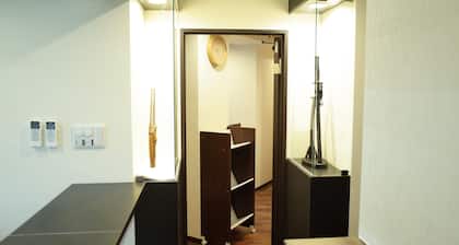 bnb+ Shinjuku Castle - Hostel