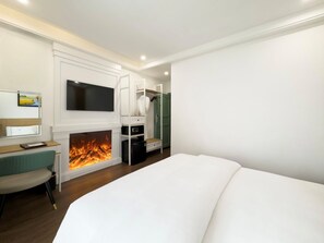 Deluxe Balcony Double, Valley View | In-room safe, free WiFi, bed sheets, wheelchair access -  A25 Premium Hotel - 29 Thác Bạc Sapa (Sa Pa)