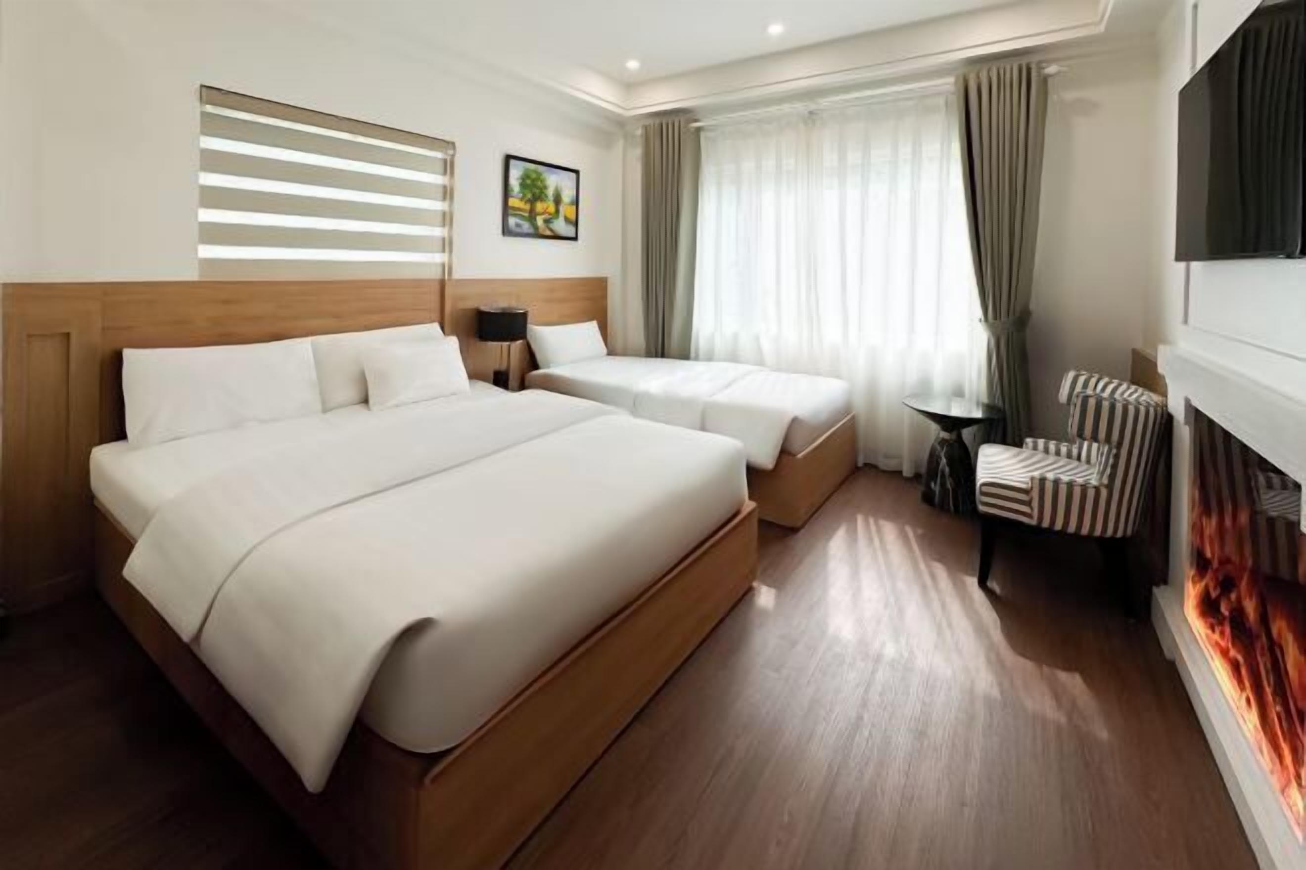 In-room safe, free WiFi, bed sheets