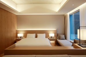 Literie de qualité supérieure, coffres-forts dans les chambres, bureau