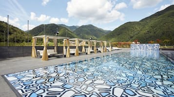 Seasonal outdoor pool