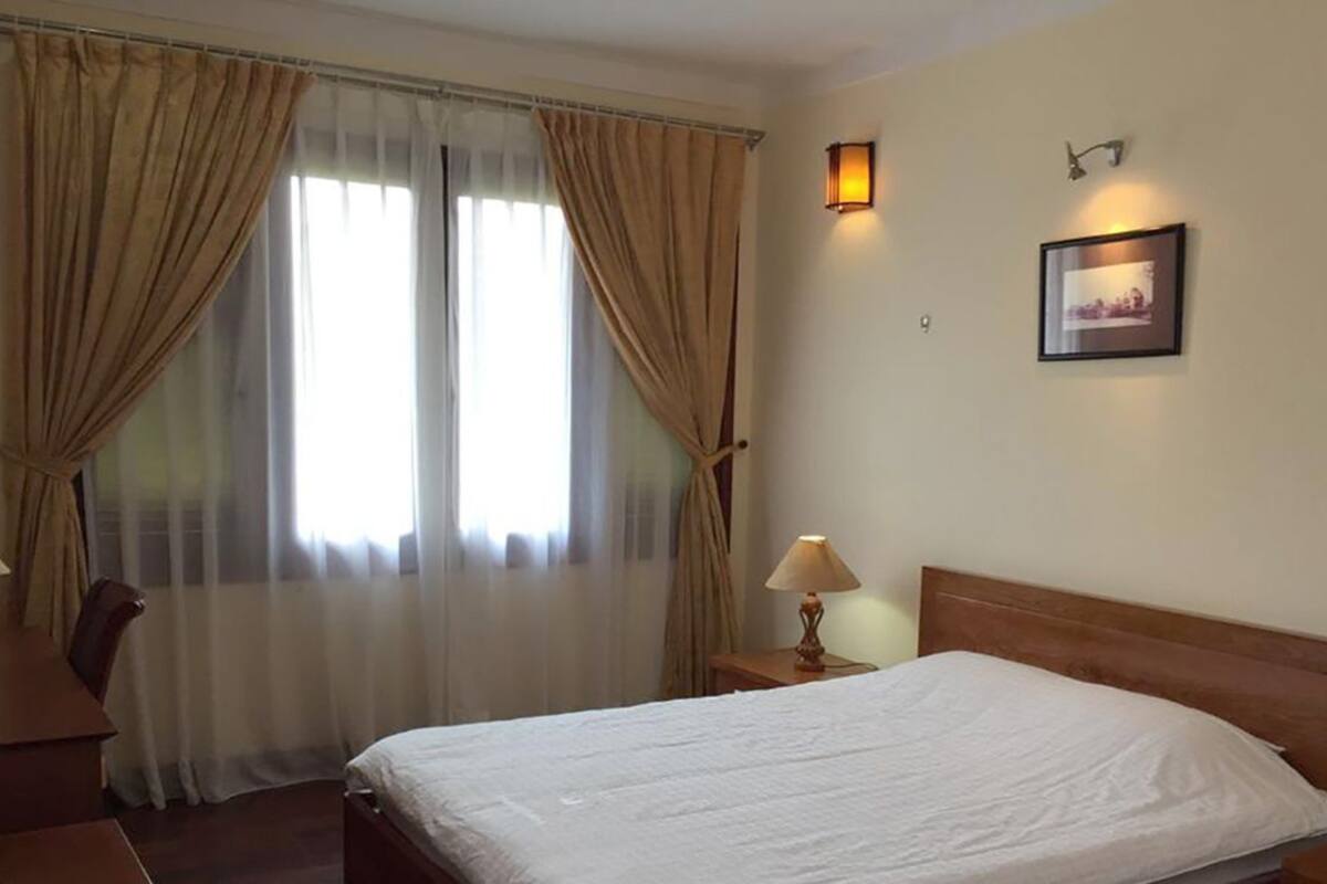 Minibar, desk, free WiFi