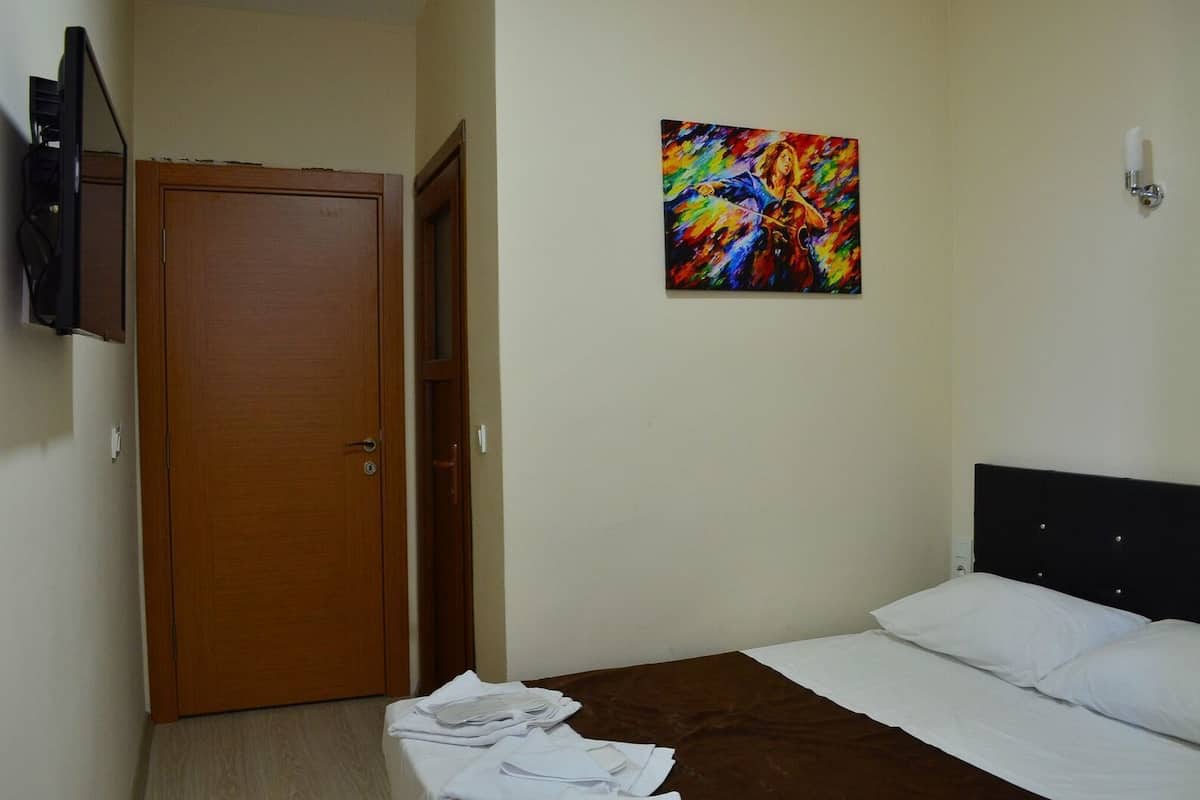 Economy Double Room | Free WiFi