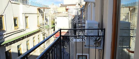 Standard Double Room | Balcony