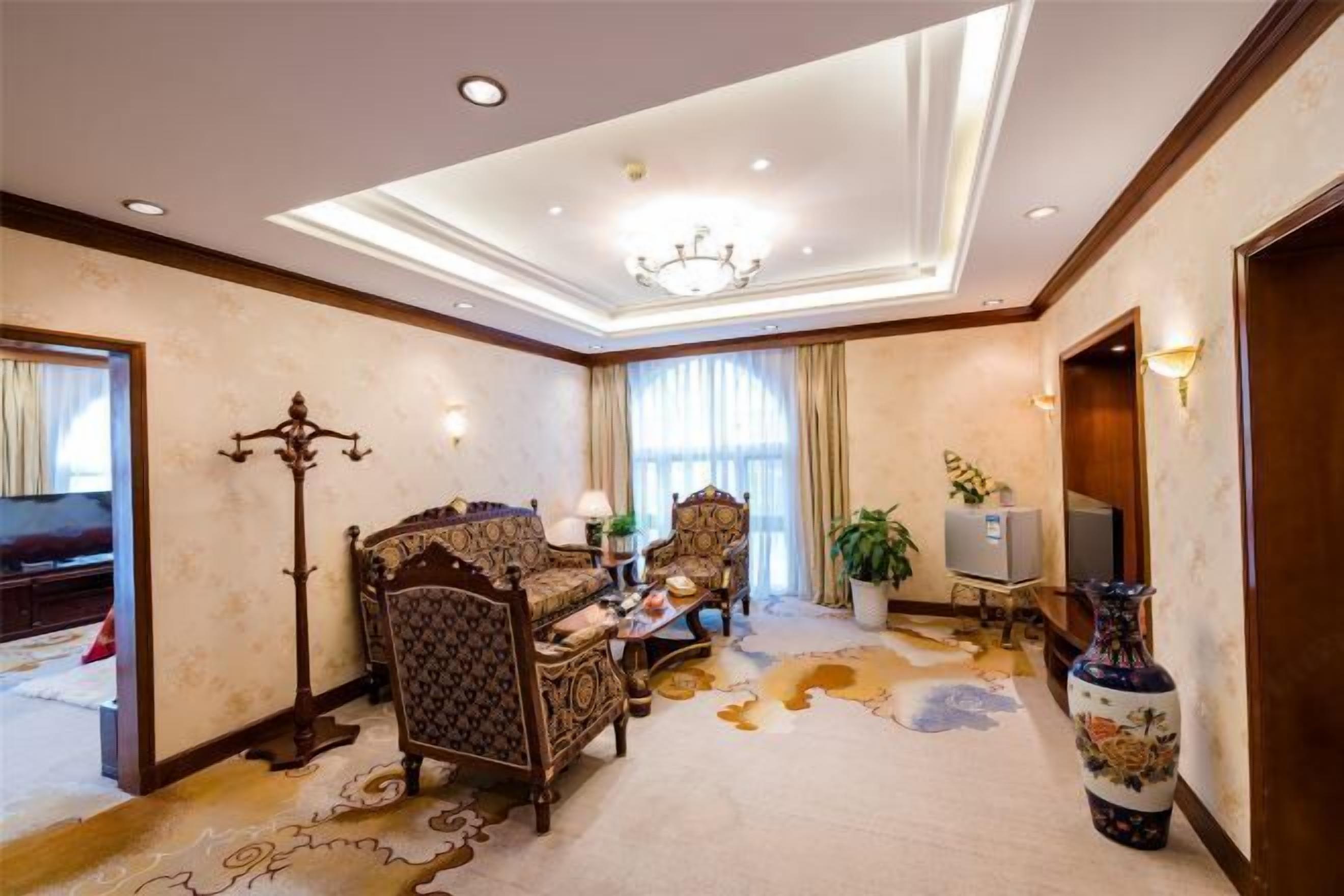 Desk, blackout drapes, rollaway beds, free WiFi