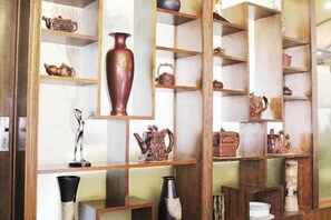 2 restaurants, breakfast, lunch, dinner served; Chinese cuisine  - Zhongfayuan Hotel (Xining)