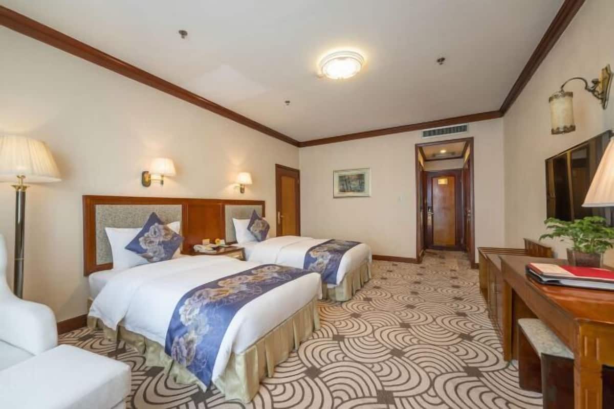 Desk, blackout curtains, rollaway beds, free WiFi
