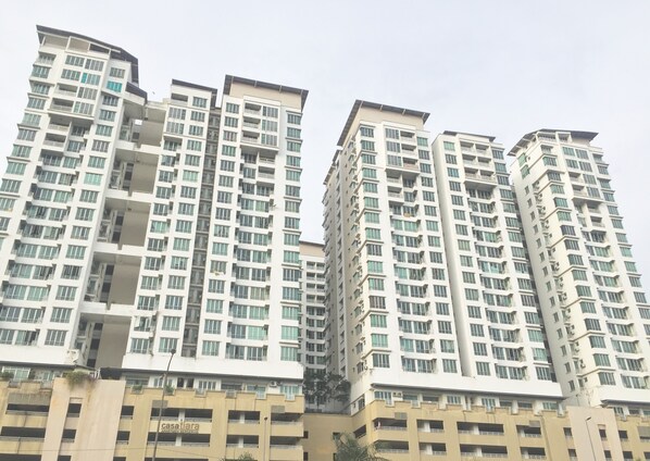 Front of property - Luxury Apartment at Casa Tiara (Subang Jaya)