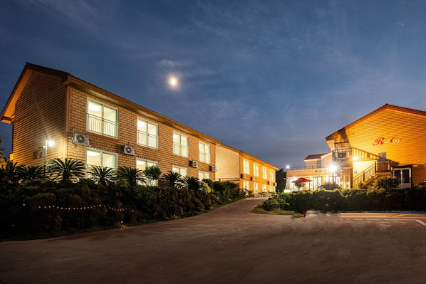 Front of property - evening/night