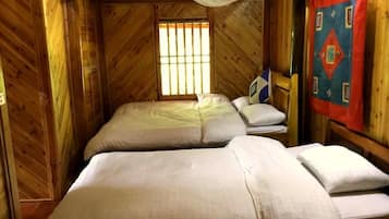 Twin Room | Desk, free WiFi