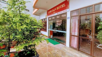 Mặt tiền nơi lưu trú