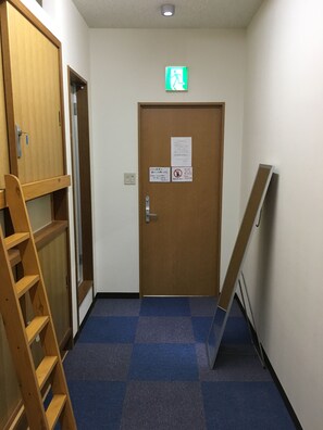 Wi-Fi gratuit, draps fournis