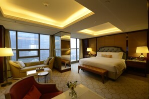 Grand Deluxe Suite | Premium bedding, minibar, in-room safe, desk - Han Yue Lou Hotel Nanjing (Nanjing)