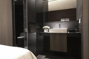 Dobbeltrom – deluxe | Vask på badet