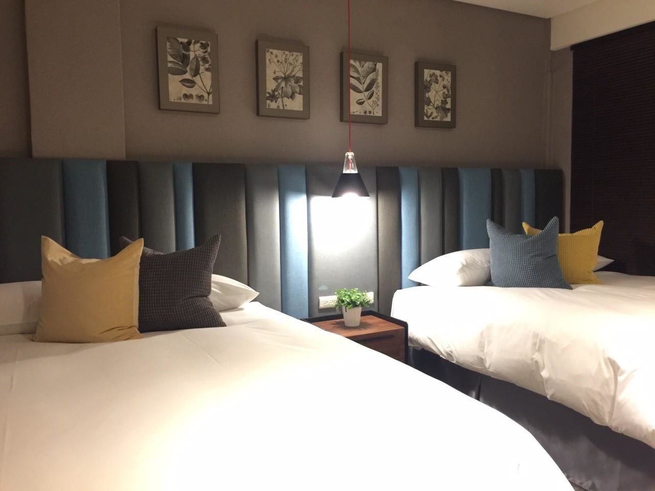 standard quadruple room | desk, blackout curtains, soundproofing, free wifi