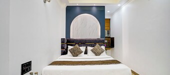 Staybook Hotel Jai Balaji New Delhi Railway Station